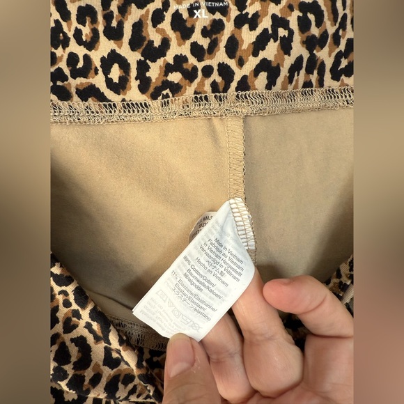J Crew Leopard Cropped Everyday Leggings Size XL - Picture 6 of 6